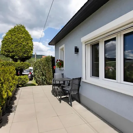 Pfauenhof Apartment *
